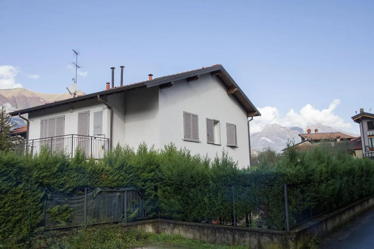 Appartamento con giardino e parcheggio privato Bellagio Italia