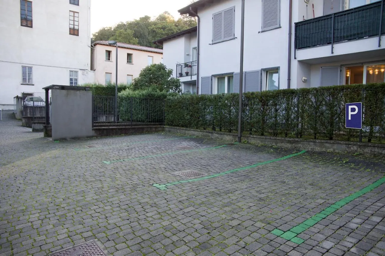 Appartamento con giardino e parcheggio privato Bellagio