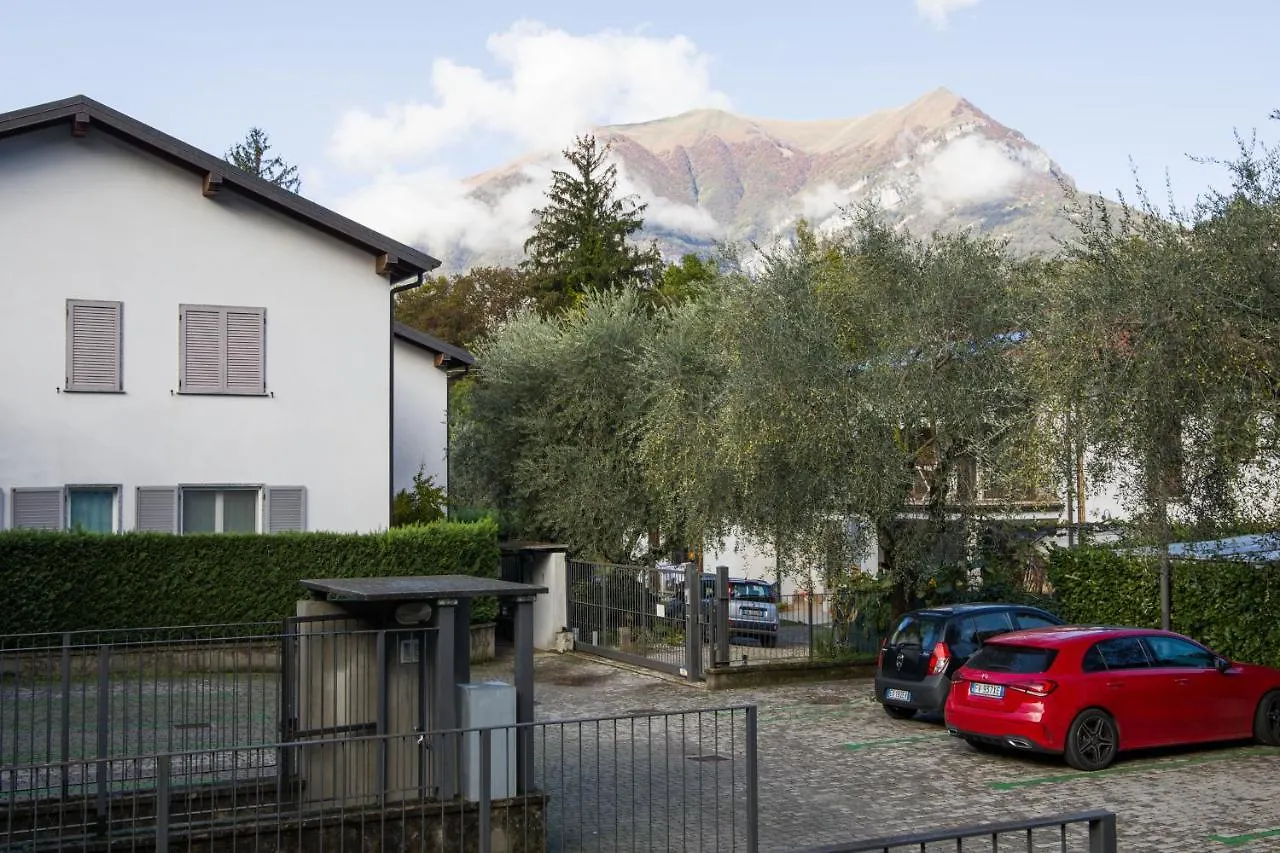 Appartamento con giardino e parcheggio privato Bellagio