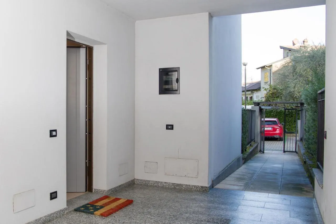 Апартаменты Appartamento Con Giardino E Parcheggio Privato Белладжо